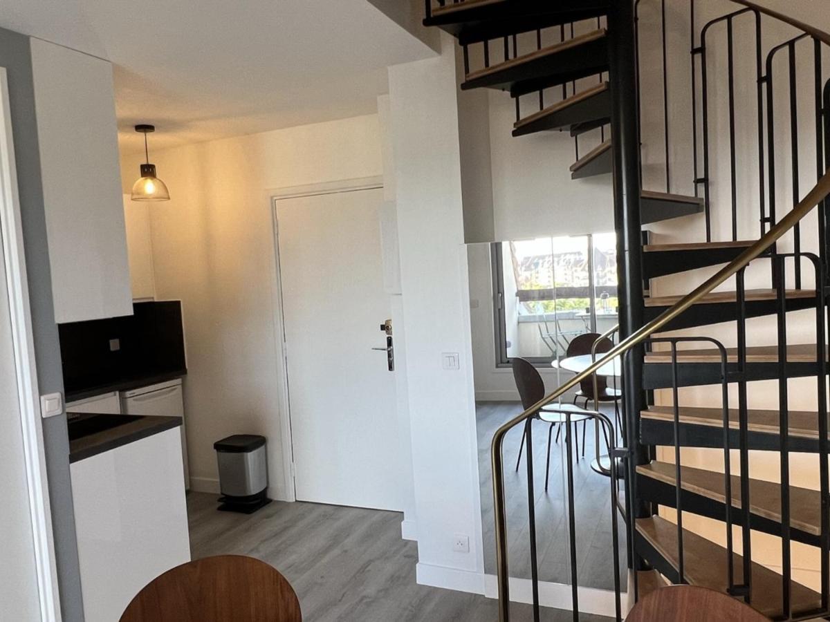 Cabourg : Duplex Renove 2 Pieces, Acces Direct Plage, Fibre, Parking, Cuisine Equipee, 4 Pers. - Fr-1-487-351 Zewnętrze zdjęcie