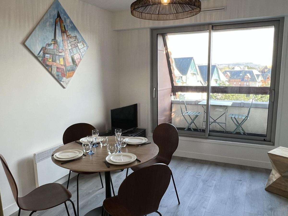Cabourg : Duplex Renove 2 Pieces, Acces Direct Plage, Fibre, Parking, Cuisine Equipee, 4 Pers. - Fr-1-487-351 Zewnętrze zdjęcie